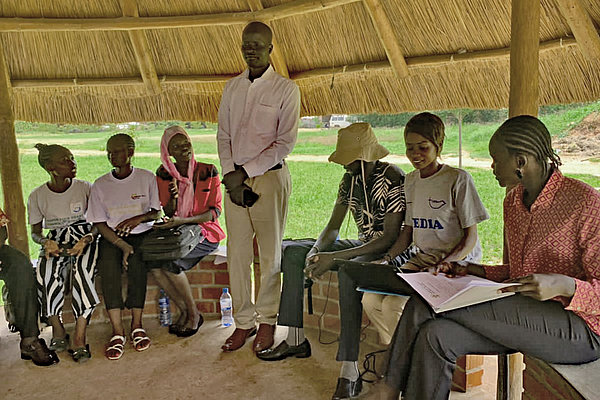 An der Katholischen Universität Juba werden Studierende unterschiedlicher religiöser und ethnischer Zugehörigkeit dabei begleitet, sich vertrauensvoll zu begegnen.