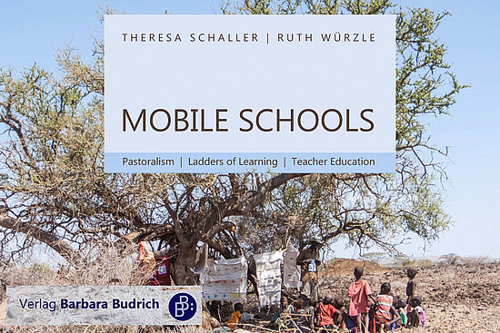 Buchpublikation "Mobile Schulen" von Theresa Schaller und Ruth Würzle, AGIAMONDO-Beraterinnen auf Zeit