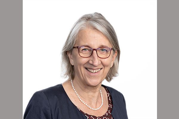 Kerstin Kude leitet das Team Personalentwicklung für Fachkräfte und ist Mentorin für das Traineeprogramm bei AGIAMONDO.